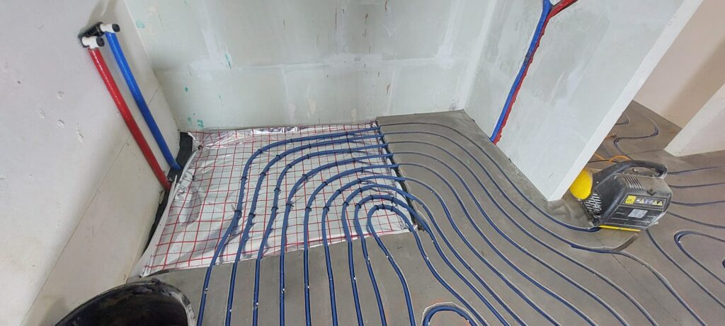 Realizacje frezowanie Układanie rur ogrzewania podłogowego bez podnoszenia poziomu podłogi