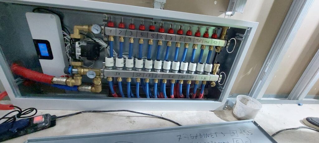 Realizacje frezowanie Montaż sterowania ogrzewaniem podłogowym w instalacji podłogowej