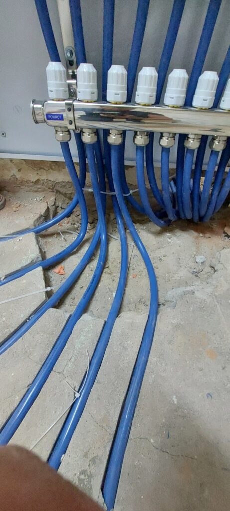 Realizacje frezowanie Sterowanie ogrzewaniem podłogowym z regulacją temperatury pomieszczeń