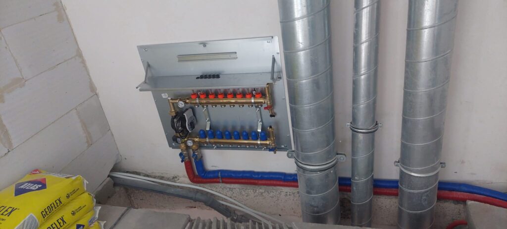 Realizacje frezowanie Montaż elementów sterowania ogrzewania podłogowego